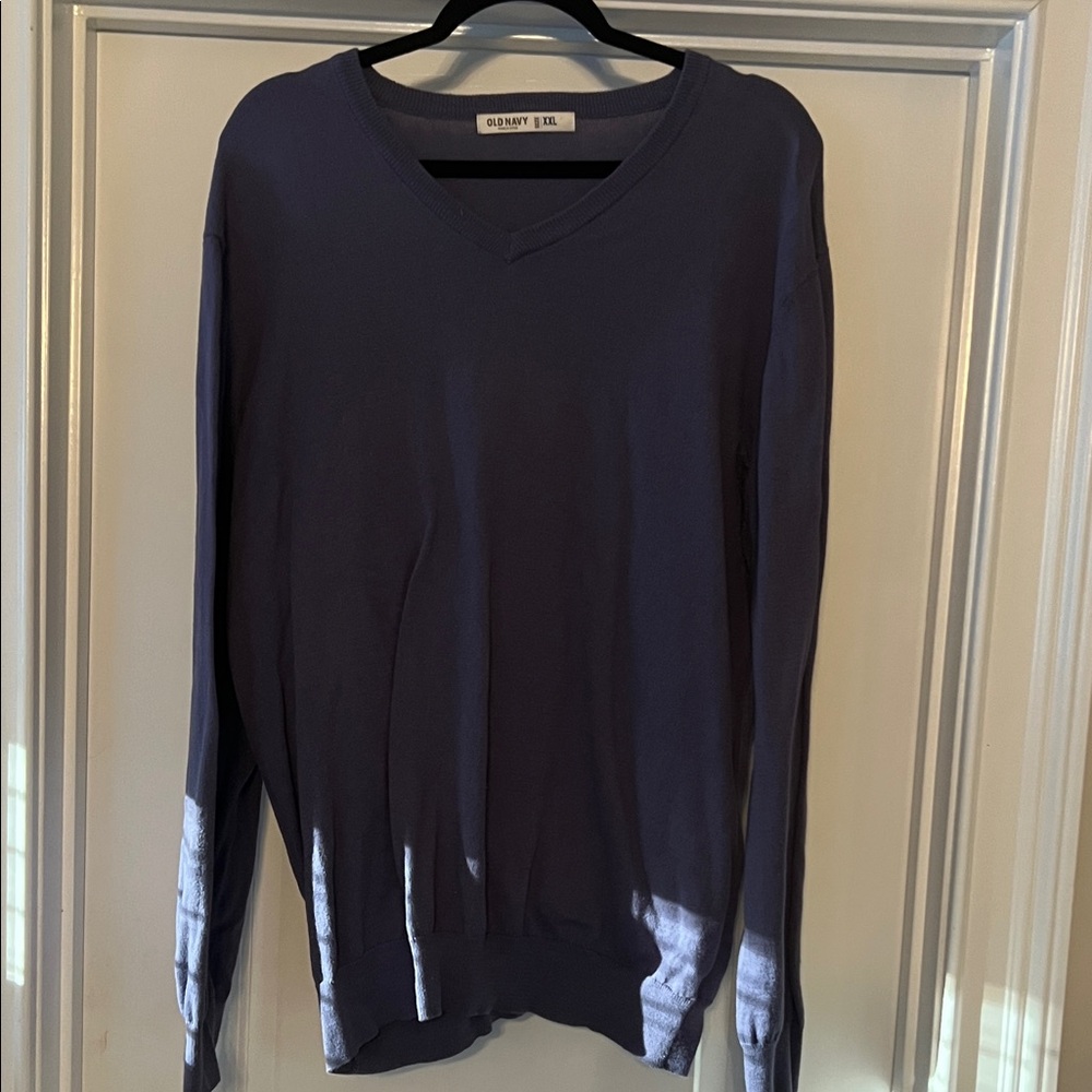 Old Navy Men's V-Neck Sweater in Dark Blue
